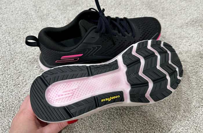 Skechers GO RUN Ride 11